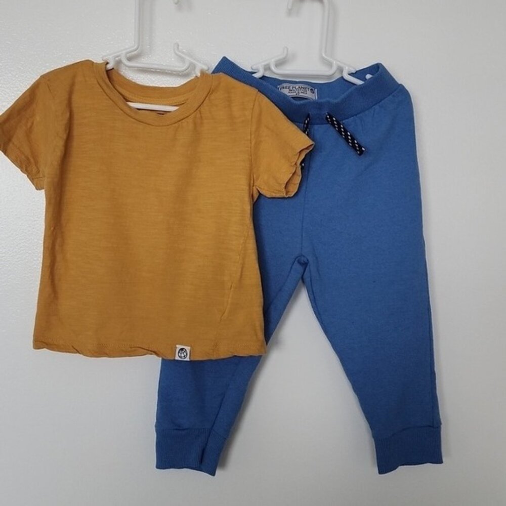 Free Planet Tshirt And Joggers size 2T